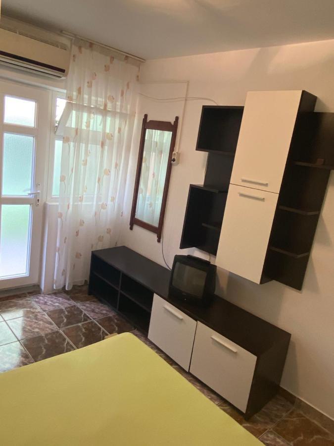 Hotel Vila Gino Costinesti Esterno foto